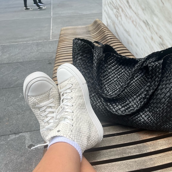 Meet your Posher! KT - Picture 6 of 11